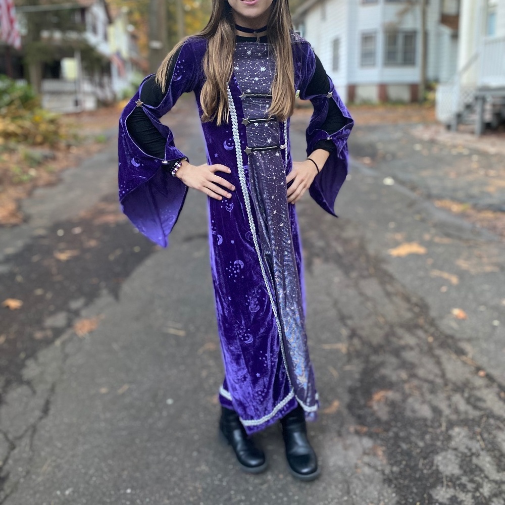 Girls sorcerer costume, size L